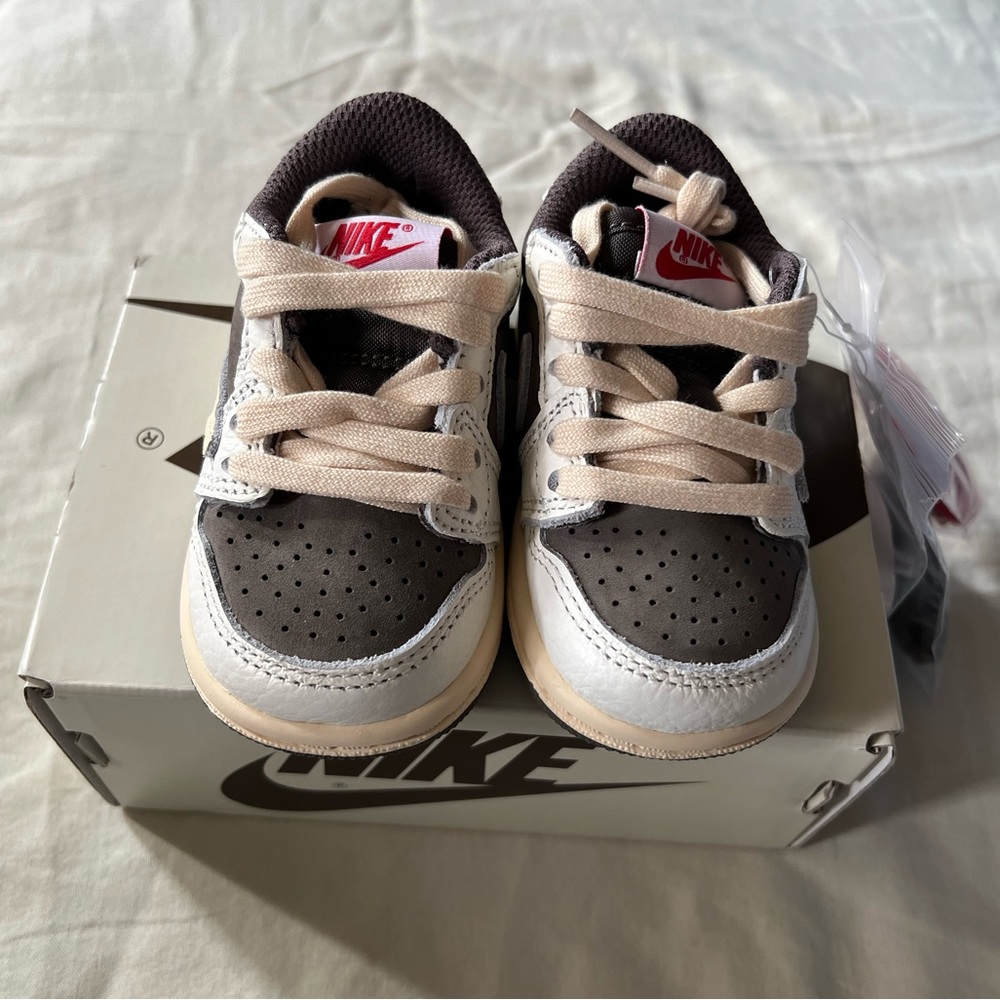 Travis Scott x Air Jordan 7 Low OG TD
'Reverse Mocha'